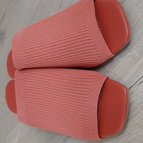NEW Everlane Renew Ribbed Mules Coral size 5 - Picture 3 of 9